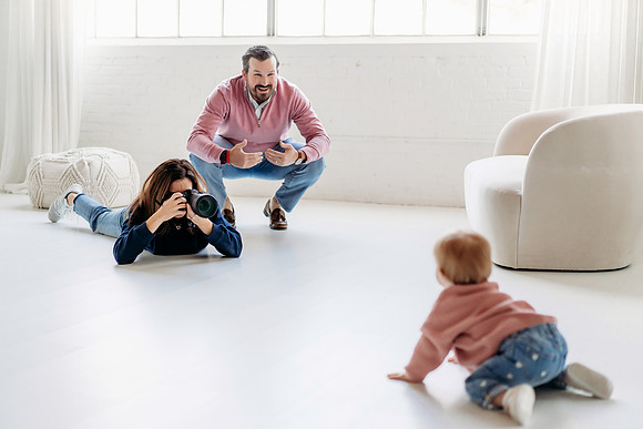 Behind the scenes at a photo session with monica carlson photography