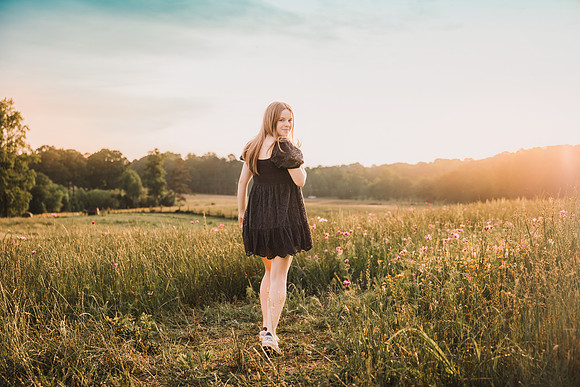 smith senior wildflowers 2025 by monica carlson photography