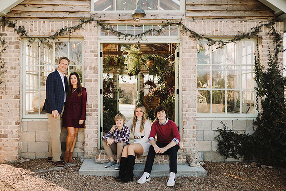 german family santa 2022 by monica carlson photography