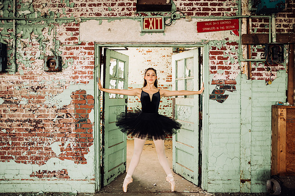 georgia at lindale mill 2024 by monica carlson photography