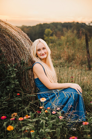 laila senior 2025 by monica carlson photography