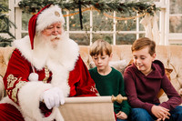 hillen santa 2025 by monica carlson photography