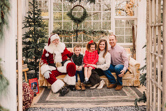 nash family santa 2025 by monica carlson photography