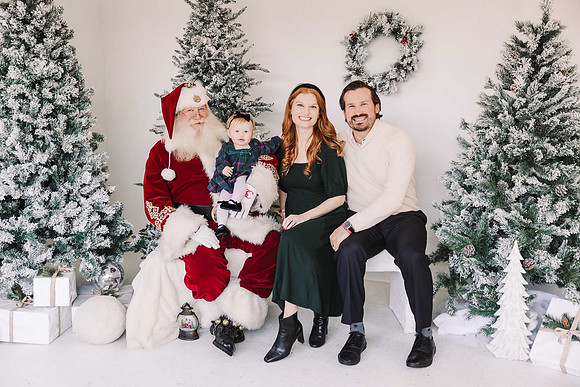 trower family meets santa 2024 family by monica carlson photogra