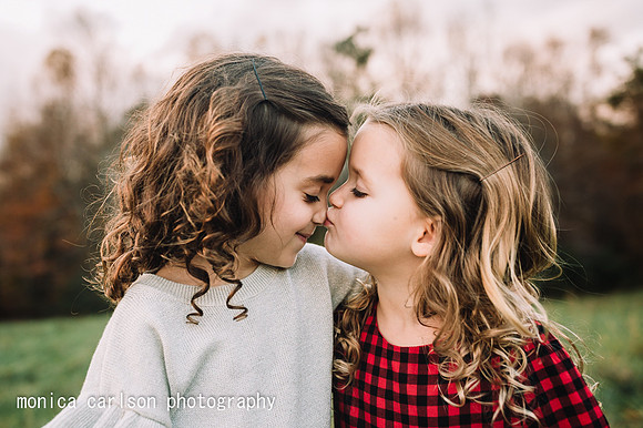 skouras family session by monica carlson photography
