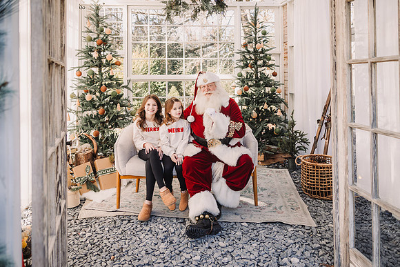 santa greenhouse day one 2024 family by monica carlson photograp