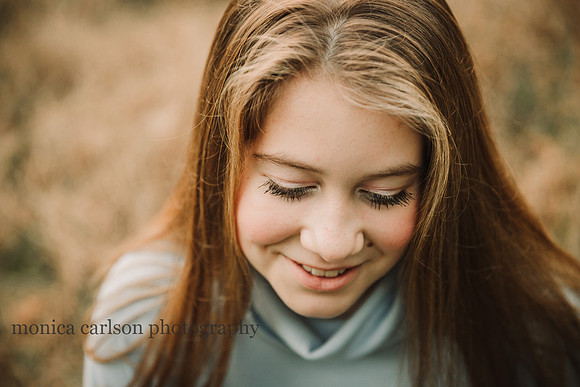 close up image of a teen girls eyelashes