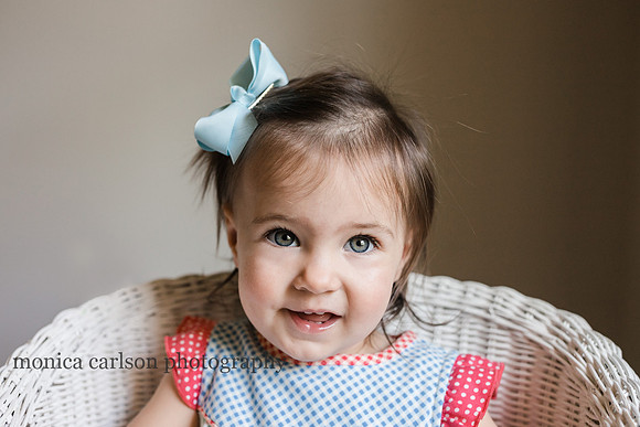 portrait of a blue eyed girl by monica carlson photography