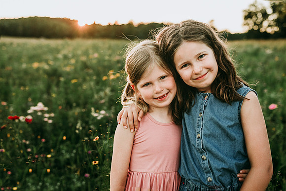 portrait of sisters by monica carlson photography at prospect farms