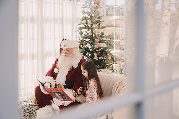 santa greenhouse day one 2024 family by monica carlson photograp