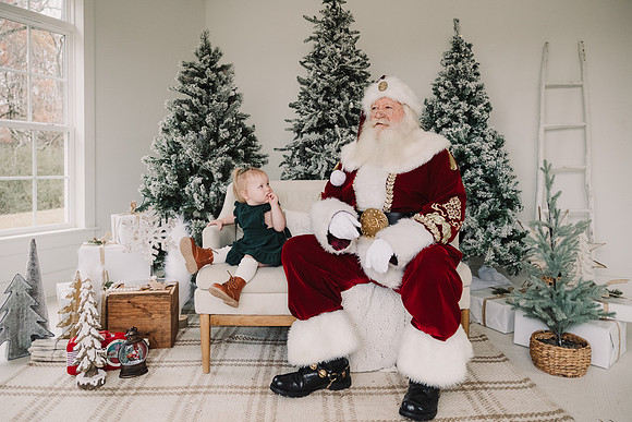 sewll family with Santa by monica carlson photography
